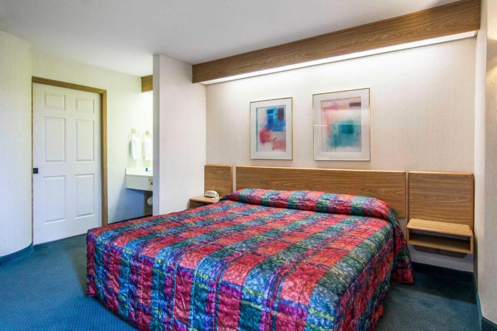 Rodeway Inn Salem Kültér fotó