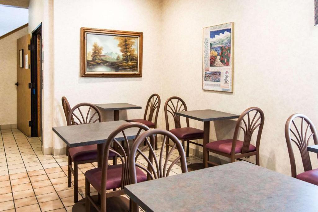 Rodeway Inn Salem Kültér fotó